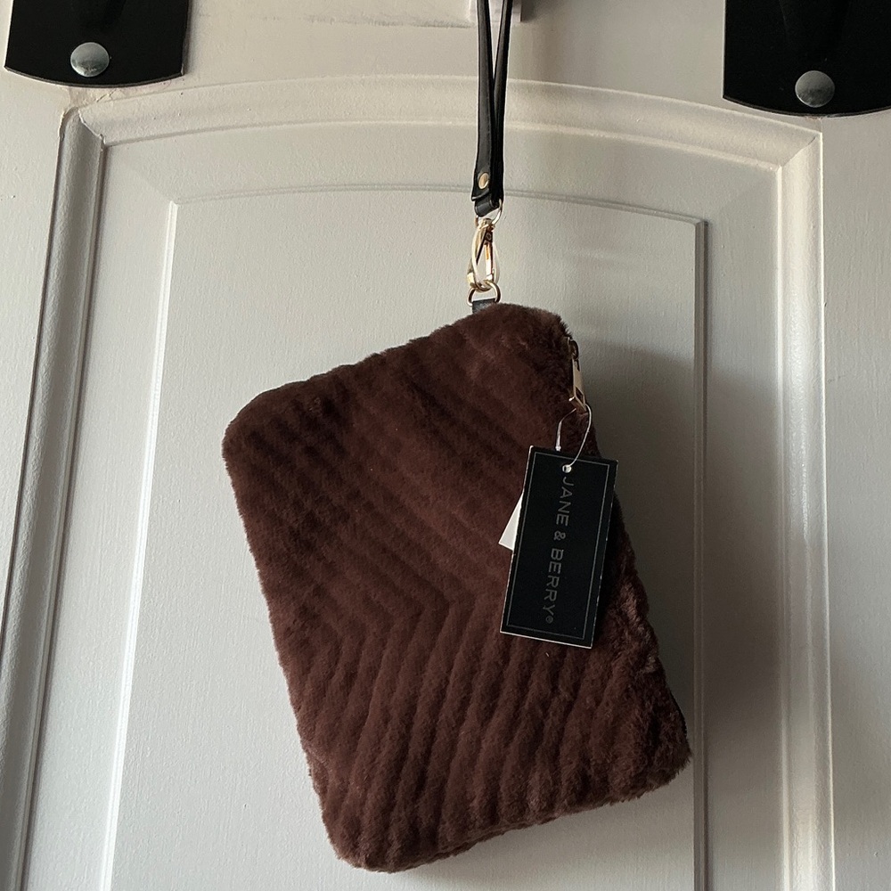 Jane & Berry Faux Fur Women's Wristlet Zipped Handbag Brown Color NWT